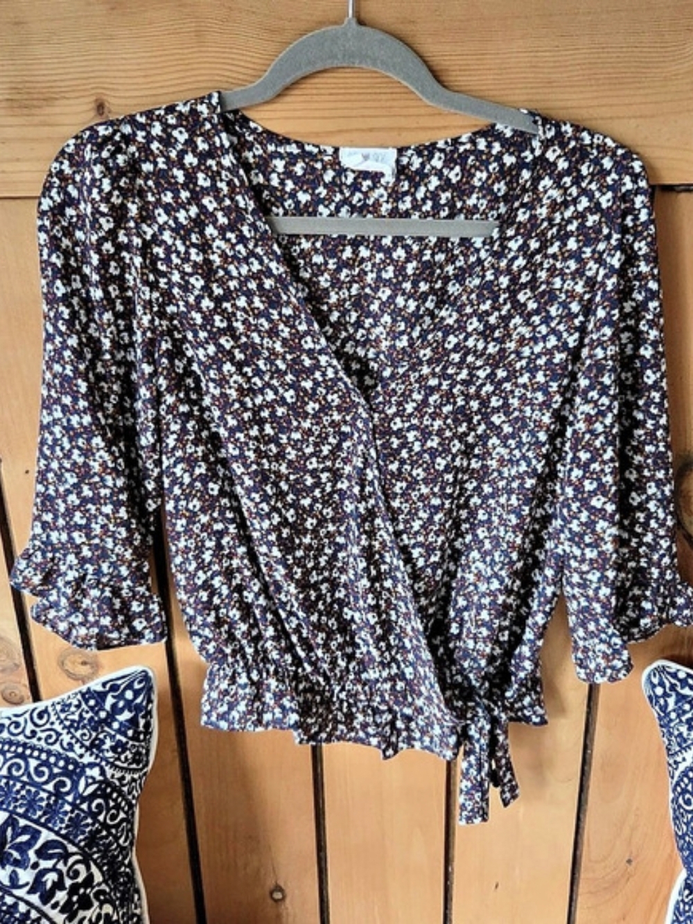 Sienna Sky Floral Blouse in Blue & White Size Small